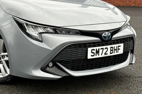SM72BHF Toyota Corolla 1.8 VVT-h Icon Touring Sports CVT Euro 6 (s/s) 5dr Thumbnail #9