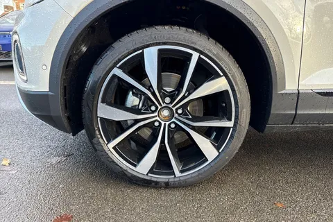  Volkswagen T-Roc 1.0 TSI Style Design Euro 6 (s/s) 5dr Thumbnail #10