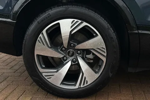 KY25EJV Audi Q6 E-Tron Q6 SUV S line e-tron performance 225,00 kW Thumbnail #11