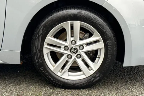 SM72BHF Toyota Corolla 1.8 VVT-h Icon Touring Sports CVT Euro 6 (s/s) 5dr Thumbnail #10