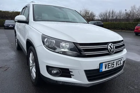 25 of 123 for Volkswagen Tiguan 2.0 TDI BlueMotion Tech Match 2WD Euro 5 (s/s) 5dr