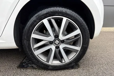 DK71WXF SEAT Mii 61kW One 36.8kWh 5dr Auto Thumbnail #12