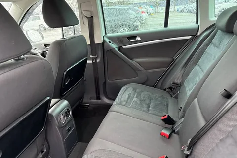 61 of 123 for Volkswagen Tiguan 2.0 TDI BlueMotion Tech Match 2WD Euro 5 (s/s) 5dr