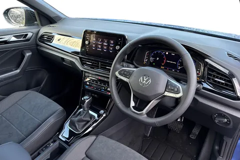  Volkswagen T-Roc 1.5 TSI Style Design DSG Euro 6 (s/s) 5dr Thumbnail #13