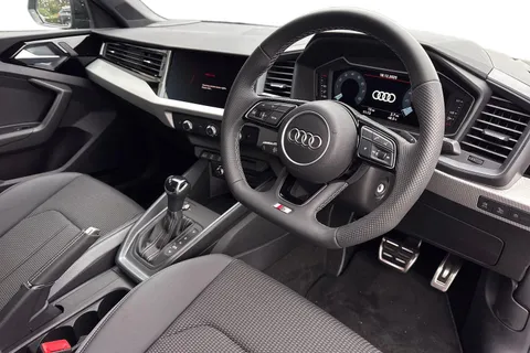  Audi A1 1.5 TFSI 35 Black Edition Sportback S Tronic Euro 6 (s/s) 5dr Thumbnail #14