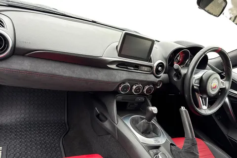 CK18YFD Abarth 124 Spider 1.4 MultiAir Euro 6 2dr Thumbnail #15