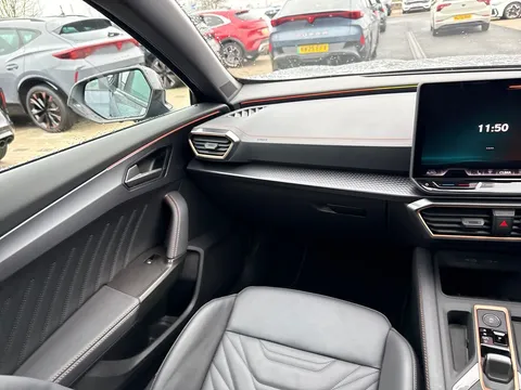 DF25JCO CUPRA Formentor 2.0 TSI 333 VZ2 5dr DSG 4Drive **Panoramic sunroof** Thumbnail #14