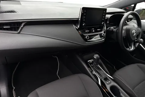 SM72BHF Toyota Corolla 1.8 VVT-h Icon Touring Sports CVT Euro 6 (s/s) 5dr Thumbnail #15