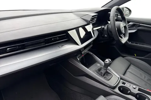 Audi A3 1.5 TFSI S line Sportback Euro 6 (s/s) 5dr Thumbnail #15