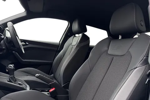  Audi A1 1.5 TFSI 35 Black Edition Sportback S Tronic Euro 6 (s/s) 5dr Thumbnail #16