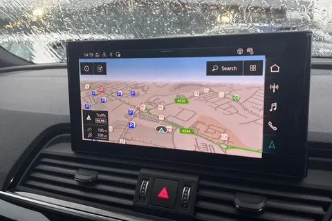 YF73HYK Audi Q5 50 TFSI e Quattro Black Edition 5dr S Tronic Thumbnail #16