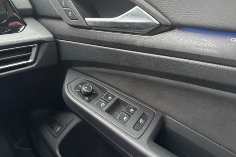 RF73GXJ Volkswagen Golf 1.4 TSI GTE 5dr DSG Thumbnail #17