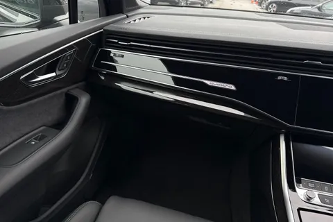  Audi Q7 3.0 TFSI V6 55 Black Edition Tiptronic quattro Euro 6 (s/s) 5dr Thumbnail #20