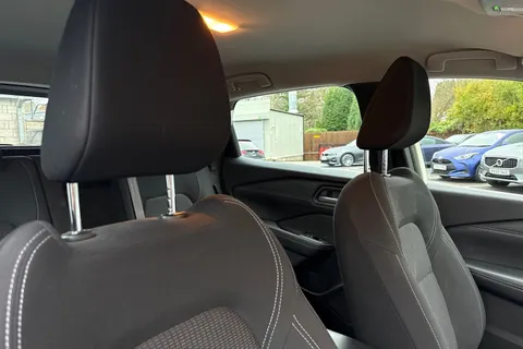 FV23MJX Nissan Qashqai 1.3 DiG-T MH 158 Acenta Premium 5dr Xtronic Thumbnail #20