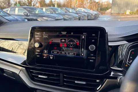  Volkswagen T-Roc 1.0 TSI Style Design Euro 6 (s/s) 5dr Thumbnail #22