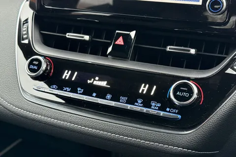 SM72BHF Toyota Corolla 1.8 VVT-h Icon Touring Sports CVT Euro 6 (s/s) 5dr Thumbnail #22