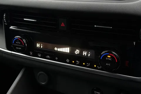 SA73VWO Nissan Qashqai 1.5 h e-POWER Acenta Premium Auto Euro 6 (s/s) 5dr Thumbnail #22