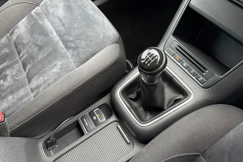 32 of 123 for Volkswagen Tiguan 2.0 TDI BlueMotion Tech Match 2WD Euro 5 (s/s) 5dr