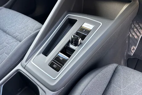  Volkswagen Golf 1.5 TSI eHybrid 19.7kWh Match DSG Euro 6 (s/s) 5dr Thumbnail #22