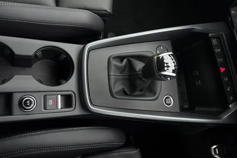 Audi A3 1.5 TFSI S line Sportback Euro 6 (s/s) 5dr Thumbnail #23