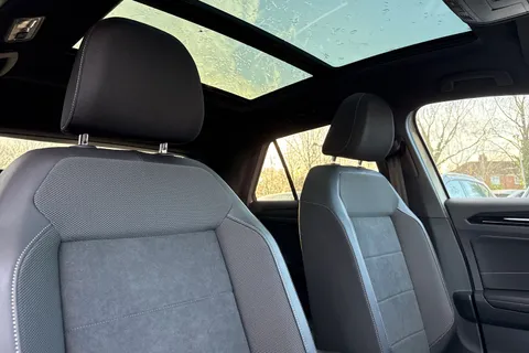  Volkswagen T-Roc 1.0 TSI Style Design Euro 6 (s/s) 5dr Thumbnail #24