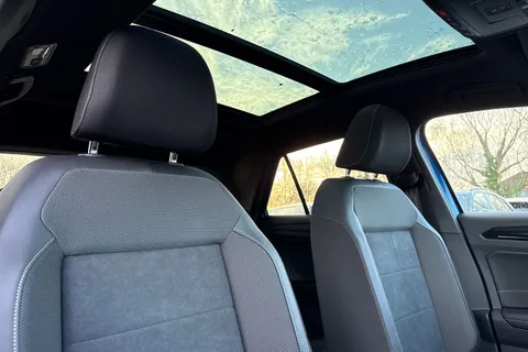  Volkswagen T-Roc 1.5 TSI Style Design DSG Euro 6 (s/s) 5dr Thumbnail #23