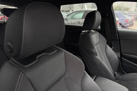 SA73YPL Audi A4 Avant Avant (O) Black Edition 35 TDI 163 PS S tronic Thumbnail #24