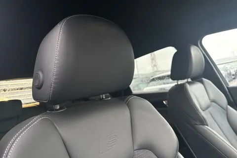 YF73HYK Audi Q5 50 TFSI e Quattro Black Edition 5dr S Tronic Thumbnail #23