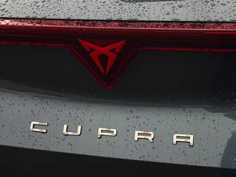 DF25JCO CUPRA Formentor 2.0 TSI 333 VZ2 5dr DSG 4Drive **Panoramic sunroof** Thumbnail #24