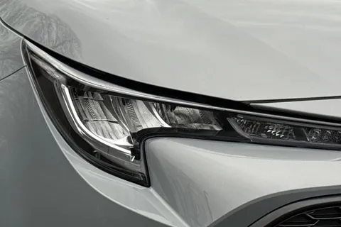 SM72BHF Toyota Corolla 1.8 VVT-h Icon Touring Sports CVT Euro 6 (s/s) 5dr Thumbnail #26