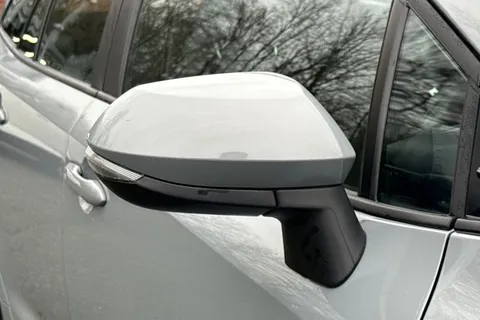 SM72BHF Toyota Corolla 1.8 VVT-h Icon Touring Sports CVT Euro 6 (s/s) 5dr Thumbnail #28