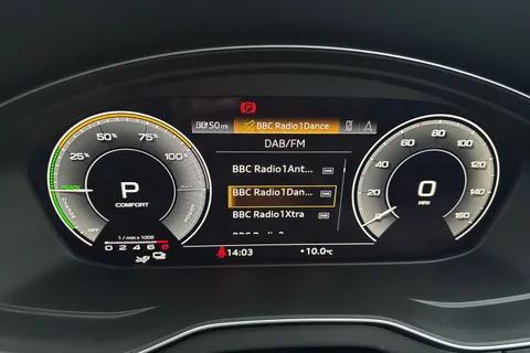 YF73HYK Audi Q5 50 TFSI e Quattro Black Edition 5dr S Tronic Thumbnail #27