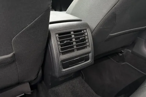 RF73GXJ Volkswagen Golf 1.4 TSI GTE 5dr DSG Thumbnail #28