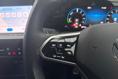 RF73GXJ Volkswagen Golf 1.4 TSI GTE 5dr DSG Thumbnail #29