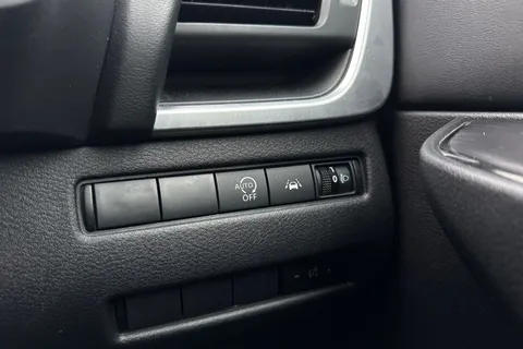 FV23MJX Nissan Qashqai 1.3 DiG-T MH 158 Acenta Premium 5dr Xtronic Thumbnail #29