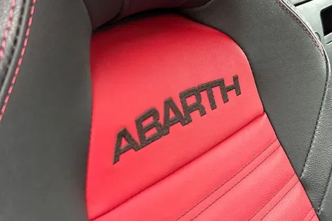 CK18YFD Abarth 124 Spider 1.4 MultiAir Euro 6 2dr Thumbnail #31