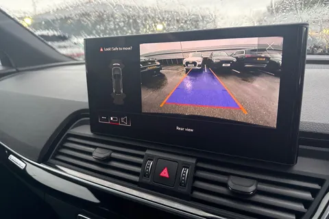 YF73HYK Audi Q5 50 TFSI e Quattro Black Edition 5dr S Tronic Thumbnail #30