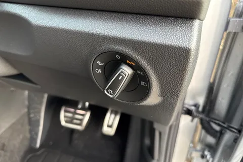  Volkswagen T-Roc 1.5 TSI Black Edition Plus DSG Euro 6 (s/s) 5dr Thumbnail #31