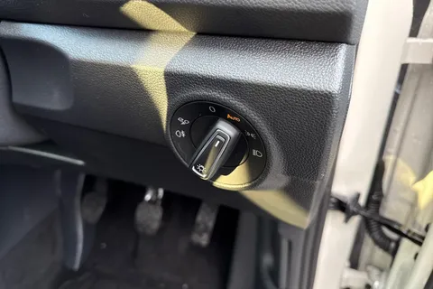  Volkswagen T-Roc 1.0 TSI Style Design Euro 6 (s/s) 5dr Thumbnail #32