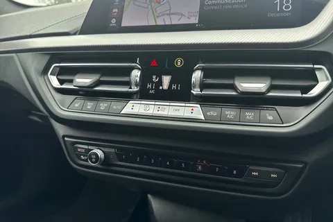 YD73NDP BMW 1 Series 118i [136] M Sport 5dr Step Auto [LCP] Thumbnail #18