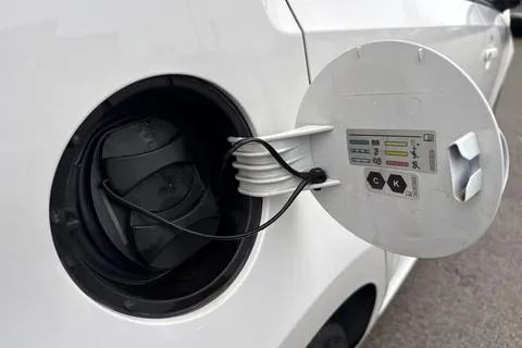 DK71WXF SEAT Mii 61kW One 36.8kWh 5dr Auto Thumbnail #32