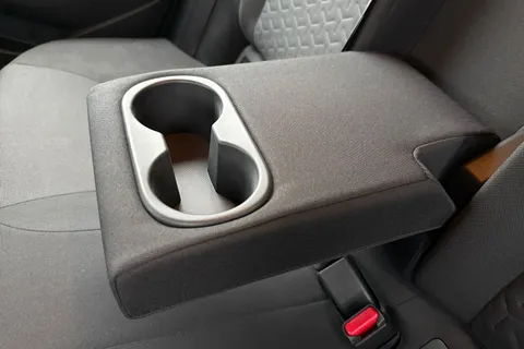 SM72BHF Toyota Corolla 1.8 VVT-h Icon Touring Sports CVT Euro 6 (s/s) 5dr Thumbnail #33