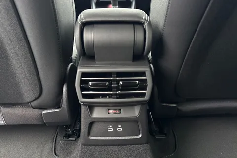 Audi A3 1.5 TFSI S line Sportback Euro 6 (s/s) 5dr Thumbnail #33