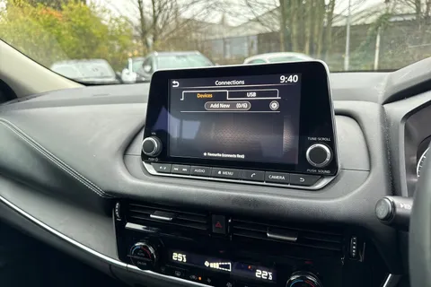 FV23MJX Nissan Qashqai 1.3 DiG-T MH 158 Acenta Premium 5dr Xtronic Thumbnail #34