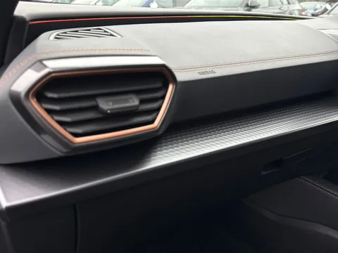 DF25JCO CUPRA Formentor 2.0 TSI 333 VZ2 5dr DSG 4Drive **Panoramic sunroof** Thumbnail #34