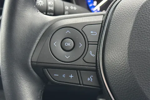 SM72BHF Toyota Corolla 1.8 VVT-h Icon Touring Sports CVT Euro 6 (s/s) 5dr Thumbnail #37