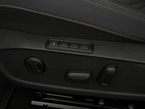 DF25JCO CUPRA Formentor 2.0 TSI 333 VZ2 5dr DSG 4Drive **Panoramic sunroof** Thumbnail #36