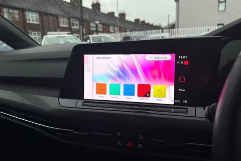 RF73GXJ Volkswagen Golf 1.4 TSI GTE 5dr DSG Thumbnail #38