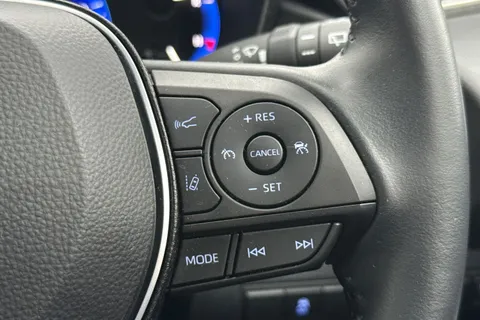 SM72BHF Toyota Corolla 1.8 VVT-h Icon Touring Sports CVT Euro 6 (s/s) 5dr Thumbnail #39