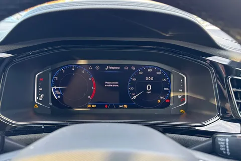  Volkswagen T-Roc 1.0 TSI Style Design Euro 6 (s/s) 5dr Thumbnail #40